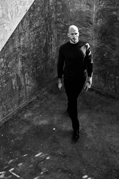 Black and white photo of Gustaf Skarsgard by Maarten de Boer styled by Tiffany Chynel for MONROWE Magazine