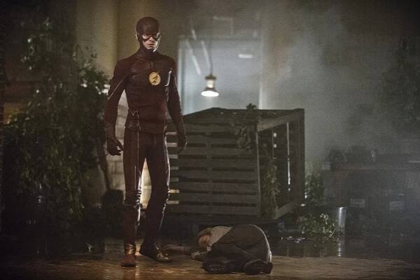 Flash - Flash dvou světů (S02E02) (2015)