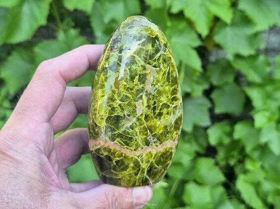 Zelený opál freeform z Madagaskaru 382g - naturshop.cz