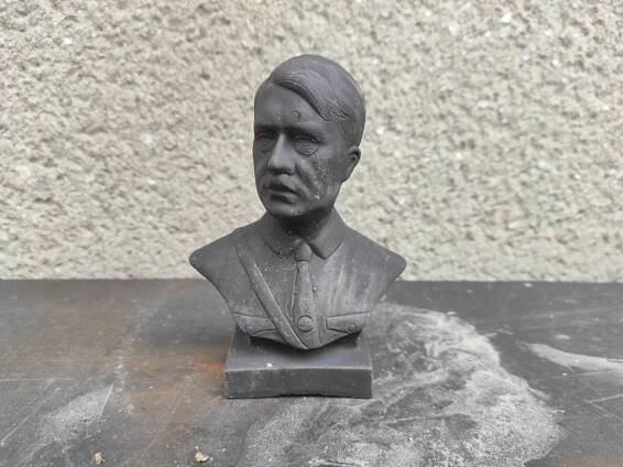 soška/busta Adolf Hitler