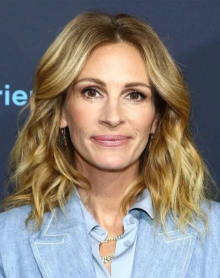35 Most Beautiful Wavy Hair Styles For Women