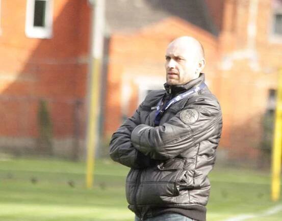Určičtí fotbalisté znovu padli a opět nedali ani jeden gól. Jejich dalším přemožitelem se stala Mohelnice, která v sobotu odpoledne zvítězila na určickém trávníku 1:0.Petr Gottwald