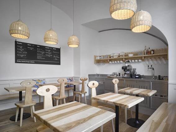 Kuřata grilovaná na ohni, to je bistro Grils