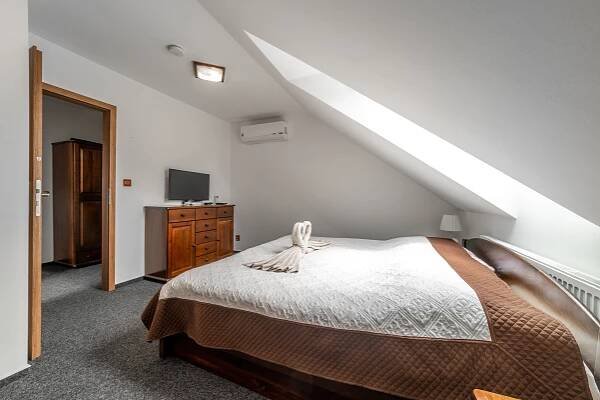 Apartmán 4+2 (s možností přistýlky) | Čechův dvůr