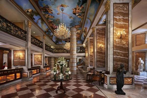 Hotel The Royal Plaza New Delhi Exterior photo