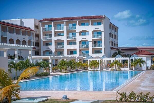 Kuba all inclusive: hotel Grand Memories Holguin***** u pláže, přímý let, český animační klub pro dospělé