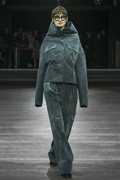 MBPFW 2025: Představujeme 5 nej z pražského fashion weeku