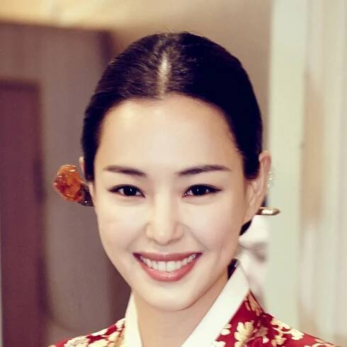 Lee Ha Nee 19
