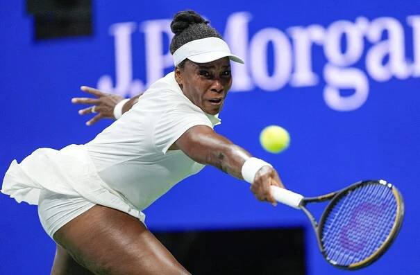 Venus Williamsová slaví na US Open první výhru po deseti letech. V novém páru bez sestry Sereny