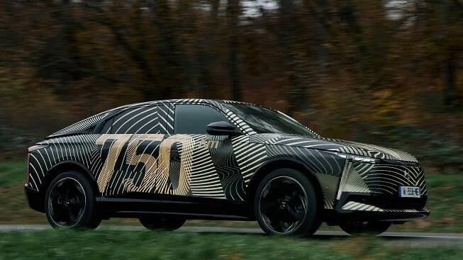 Automobilka DS připravuje nový elektromobil. Nabídne extrémní dojezd 750 km