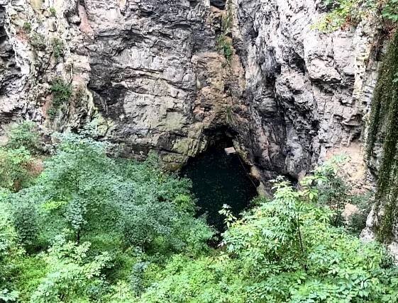 Hranická propast