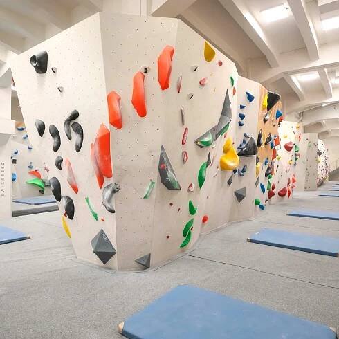 Vstupy na boulderingovou stěnu Hudy Boulder Karlín: pro nové členy - Obrázek 2