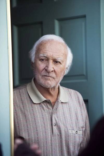 Robert Loggia - Men of a Certain Age - Father's Fraternity - Z filmu