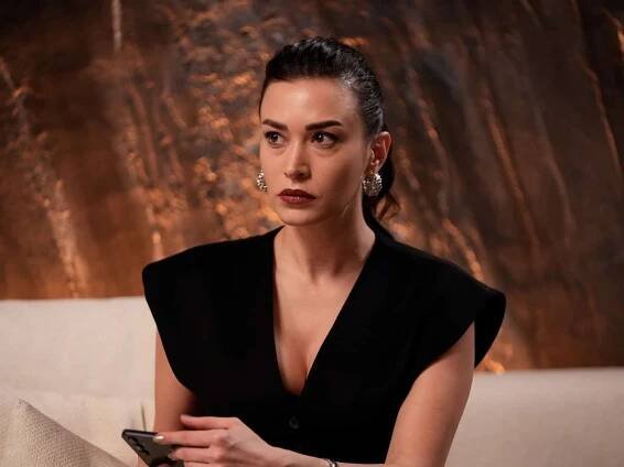 Ecem Özkaya - Bahar - Episode 15 - Z filmu
