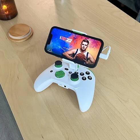 Apple's App Store fees make bringing Xbox Cloud Gaming to the iPhone 'impossible'