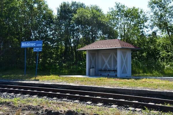 Fotogalerie • Měděnec zastávka (Vlaková stanice) • Mapy.com