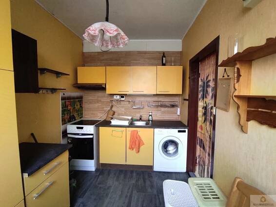 prodej bytu 2+1 (44m2) na Trnkově ul. v Olomouci - Nových Sadech, 2 798 000 Kč