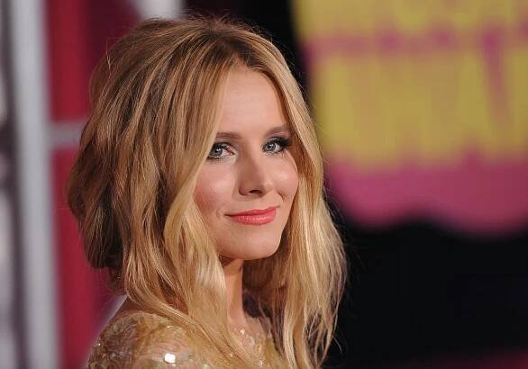 Kristen Bell oslavila zrovnoprávnění gayů po svém. Bude se vdávat.
