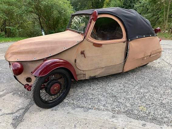 Jawa z roku 1954 za nejméně 800 000 Kč, skoro netknutá zelená Škoda 105 S za 400 000 Kč i Velorex z roku 1960 za 199 000 Kč! Padne na podzimní české retroburze další rekord?
