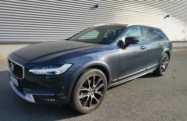 Volvo V90, CrossCountry C0 D5 Pro AWD - AUTA Olomouc