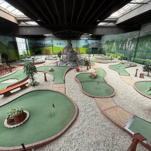 Adventure Golf s pizzou a nápoji pro pár i rodinu - Obrázek 2