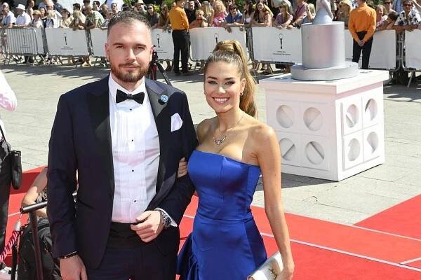 Slavnostní zakončení karlovarského festivalu. V úchvatných róbách dorazily Holubová, Peštová nebo Kolářová
