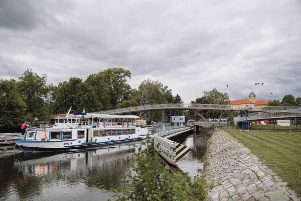 S Králem Jiřím z Poděbrad - Pustit k vodě