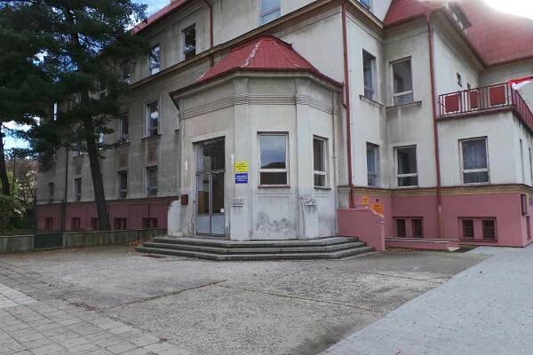 Soukromá obchodní akademie, spol. s r.o. foto 1