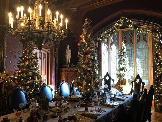 Lyndhurst at Christmastime