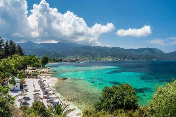Západní, severní a východní perly Řecka. Co skrývají Lefkada, Thassos a Samos?