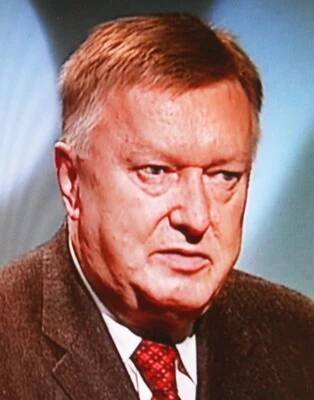 Miloš Frýba, legendární televizní hlasatel: Už sotva obejdu dům! | Ahaonline.cz 