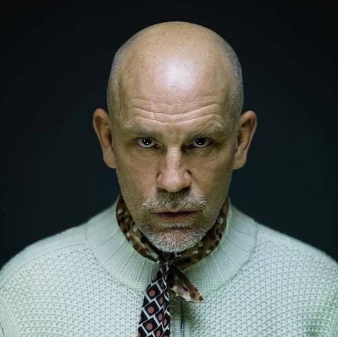 John Malkovich se ocitne v kůži hosta Karlových Varů