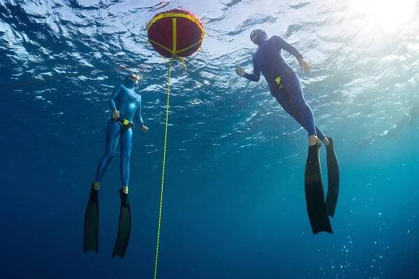 How Dangerous is Freediving (and How Do You Freedive Safely)?