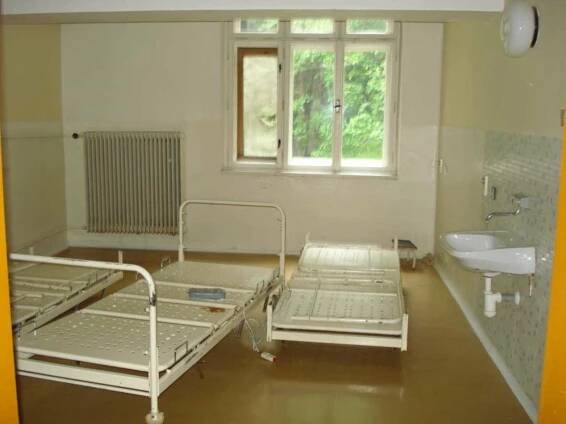 Bývalá léčebna v Městě Albrechtice. | Dražby, prodej a pronájem nemovitostí