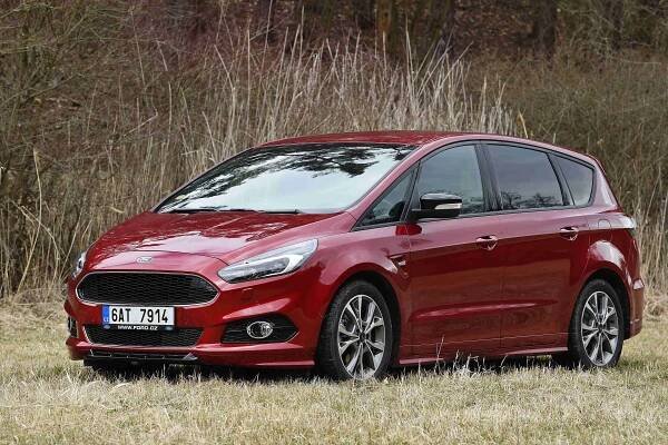 VIDEOTEST: Král prostoru i zatáček. Nový Ford S-Max