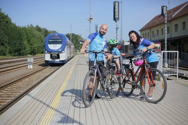 Vyzkoušejte cyklostezku Ohře. Z Plzně do Varů se k ní v sobotu vydá speciální cyklovlak - Český pohled