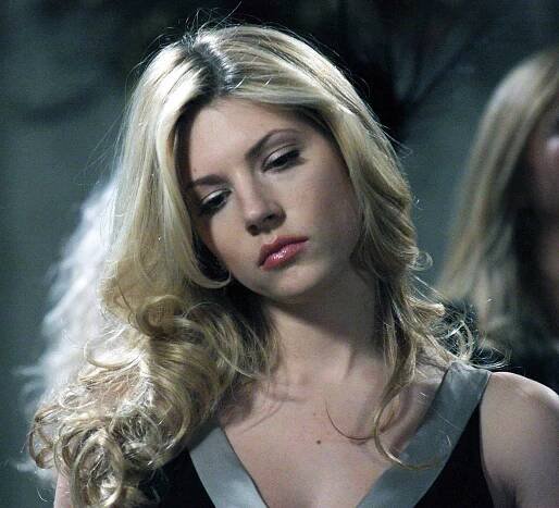 Pin by Mauricio Mata Trejo on Guardado rápido in 2025 | Katheryn winnick vikings, Katheryn winnick, Beauty