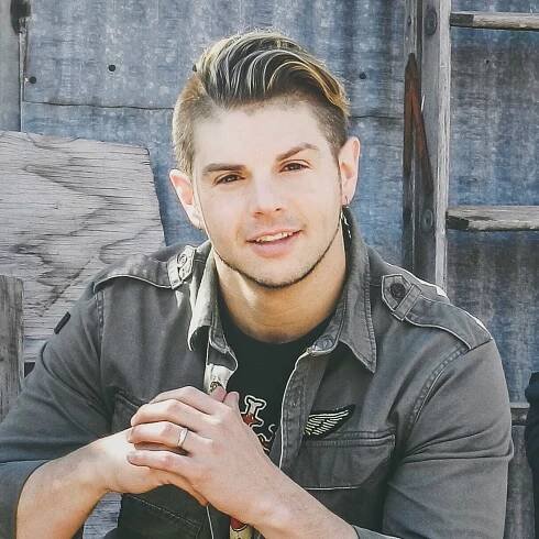 Cody Qualls - Photos