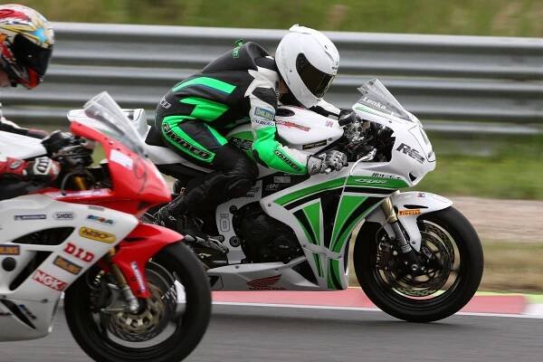 Čtvrtý závod ICBS na okruhu v Mostě - MOTOHOUSE