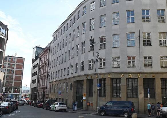 V Brně byla otevřena první třípřepážková pošta Partner. Zřizovatelem je město