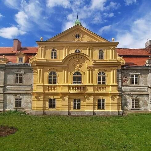 Poláky - zámek : Objevuj památky