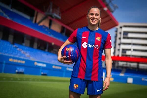 Ewa Pajor została zaprezentowana na stadionie jako nowa piłkarka FC Barcelona