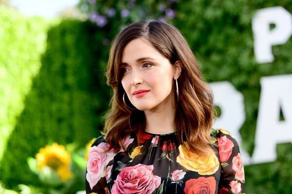Rose Byrne talks Peter Rabbit, Beatrix Potter, and working with CGI | The Independent | The Independent