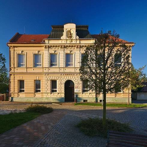 Soubor:Základní umělecká škola, Němčice nad Hanou, okres Prostějov.jpg – Wikipedie