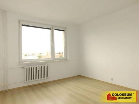 Pokoj - Znojmo - pronájem bytu 1+1 - Pronájem bytu 1+1 34 m², Znojmo