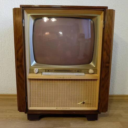 Loewe Opta Stadion 1698 z roku 1957. Skříňový televizor. Bez zásahu. - Starožitnosti