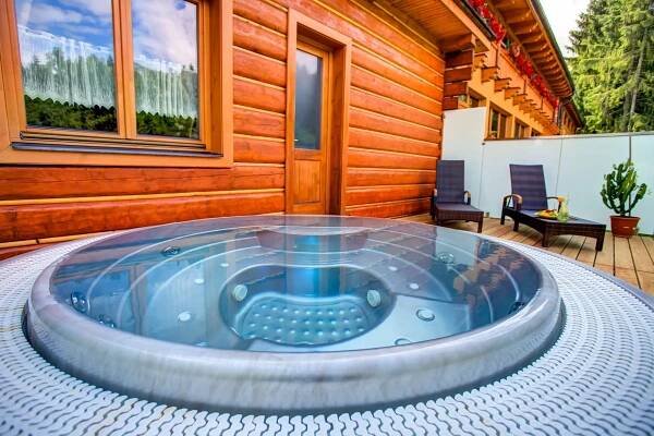 Nízké Tatry u termálů: Stylový Hotel Strachanovka *** s polopenzí a wellness + welcome drink a balíček slev