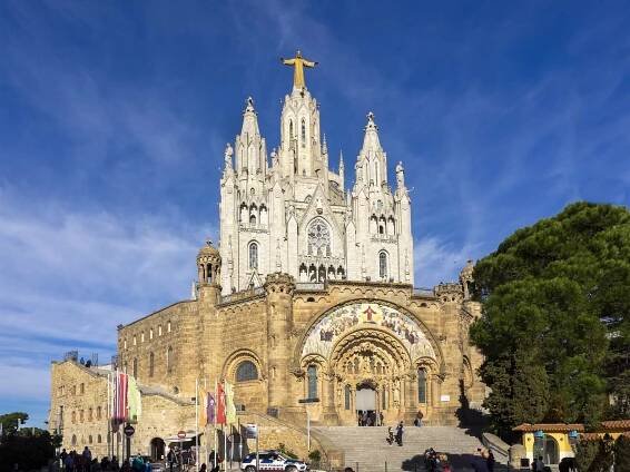 BARCELONA A MONTSERRAT S POBYTEM U MOŘE let - Barcelona