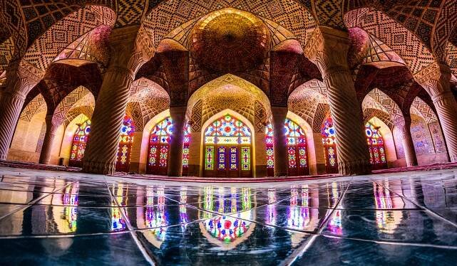 Shiraz - mešita Nasir ol Molk