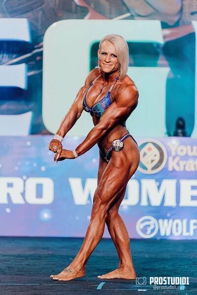 WOMEN’S FINAL IFBB PRO MASTERS. Photo & Video Production Studio #1